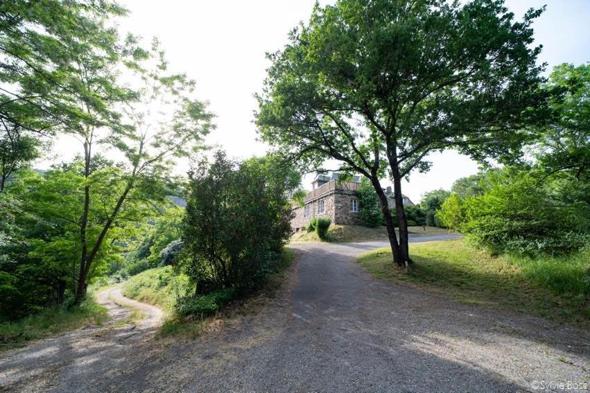 Готель Chateau De Longcol La Fouillade Екстер'єр фото